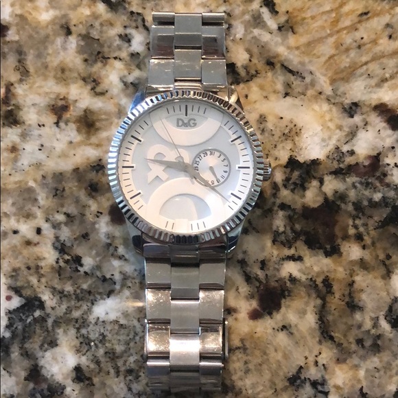 Dolce and gabanna watch - Picture 4 of 4